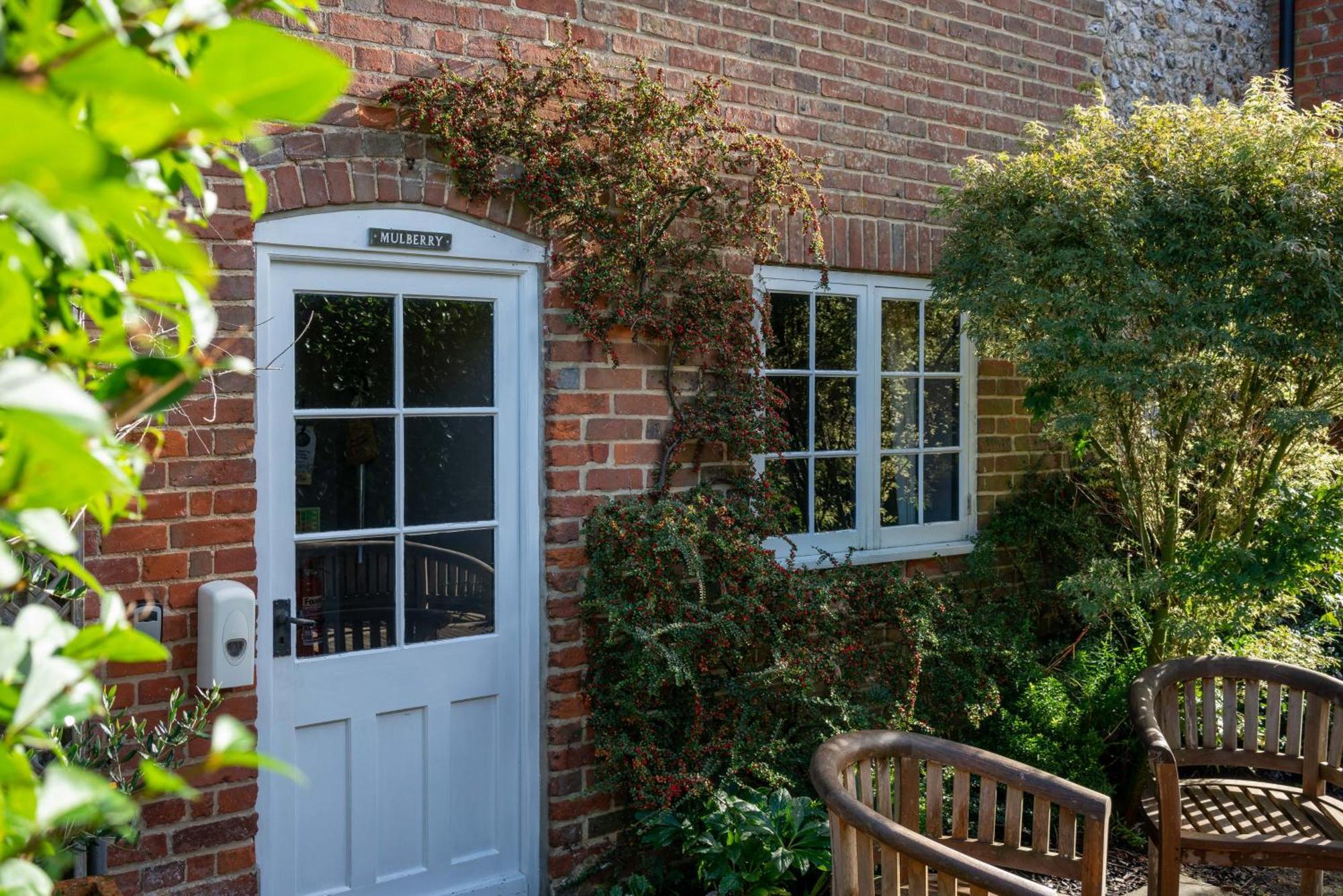The Royal Oak Inn Chichester Exterior foto